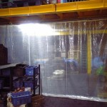 工場内の風除けカーテン1