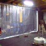 工場内の風除けカーテン2